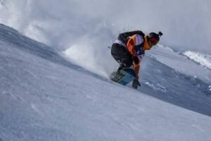 Ski vs Snowboard: 